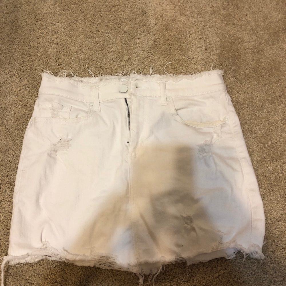 White denim skirt